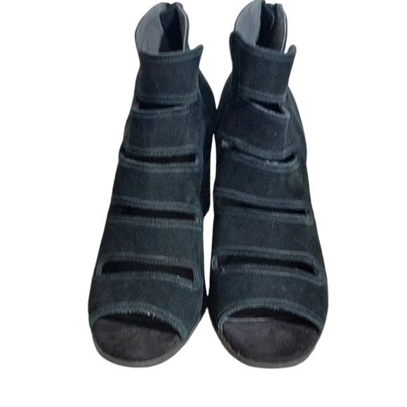 Seychelles‎ Lagoon Black Suede Cutout Ankle Boots Block Heels - Picture 2 of 16